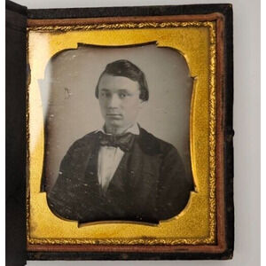 1/6th Plate Daguerreotype Of A Young Man In Half A Union Case With Cover